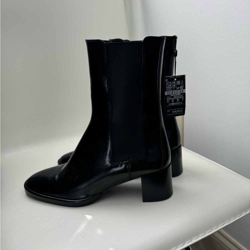 Massimo Dutti boot, 2 inch heels - Picture 3 of 3